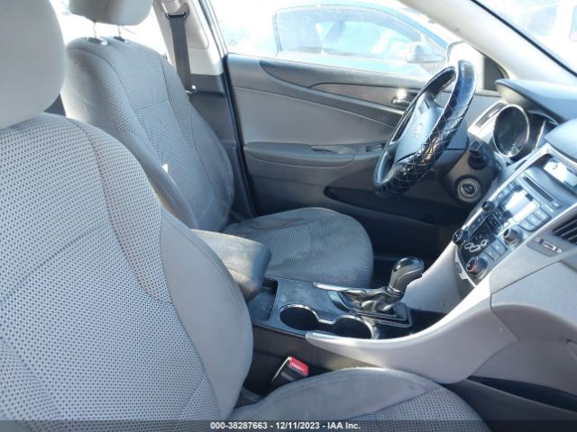 Photo 4 VIN: 5NPEB4AC8CH311215 - HYUNDAI SONATA 