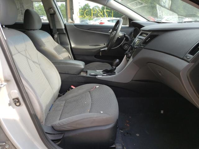 Photo 4 VIN: 5NPEB4AC8CH312459 - HYUNDAI SONATA GLS 