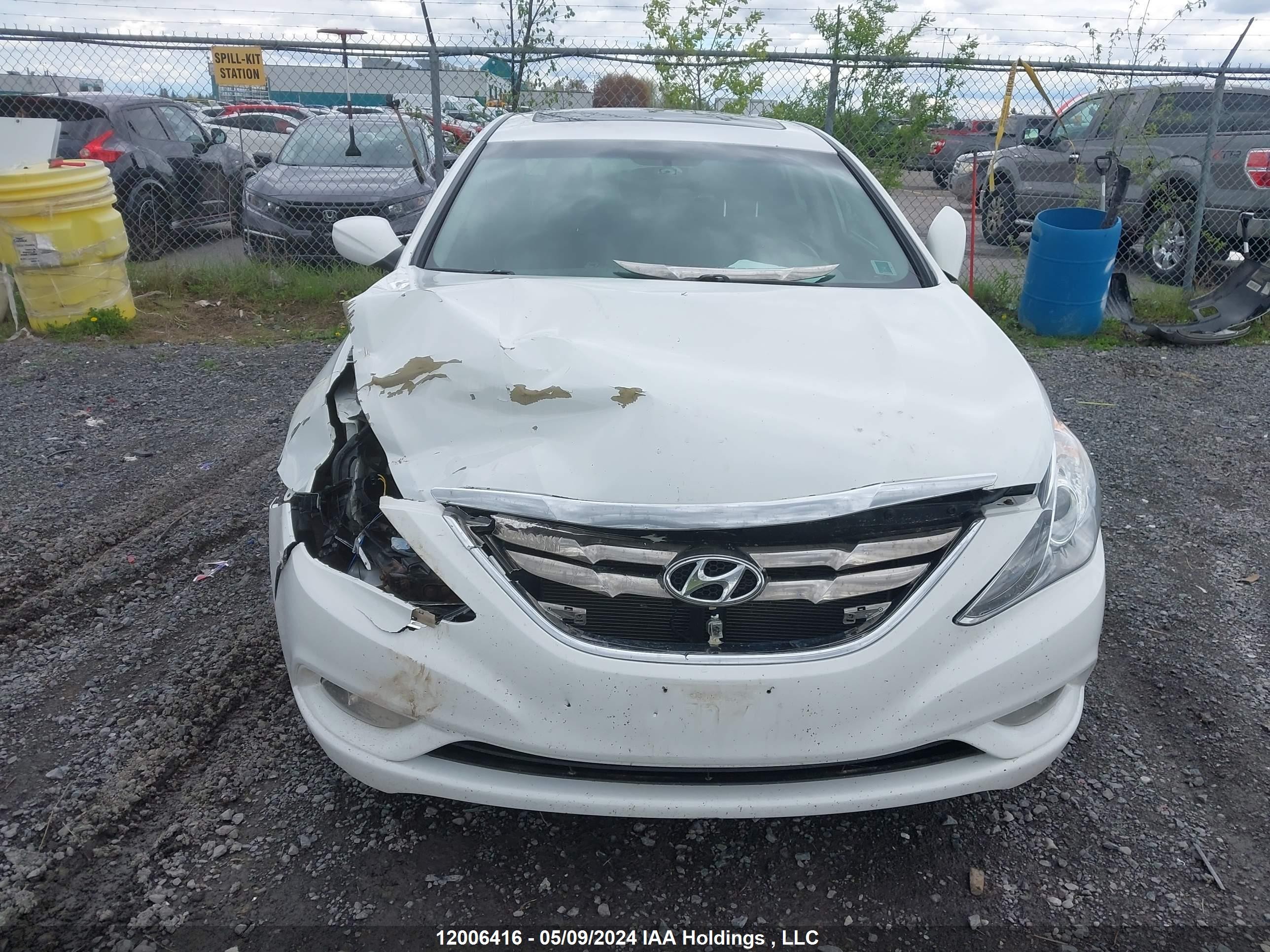 Photo 11 VIN: 5NPEB4AC8CH337751 - HYUNDAI SONATA 