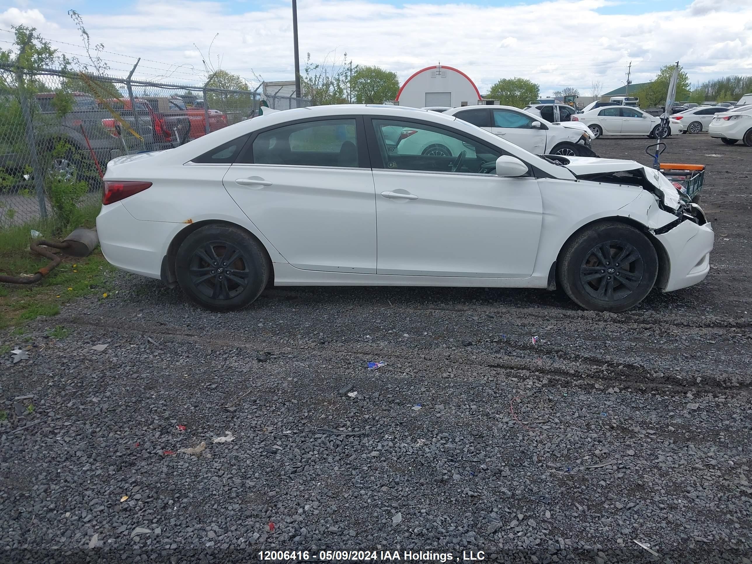 Photo 12 VIN: 5NPEB4AC8CH337751 - HYUNDAI SONATA 