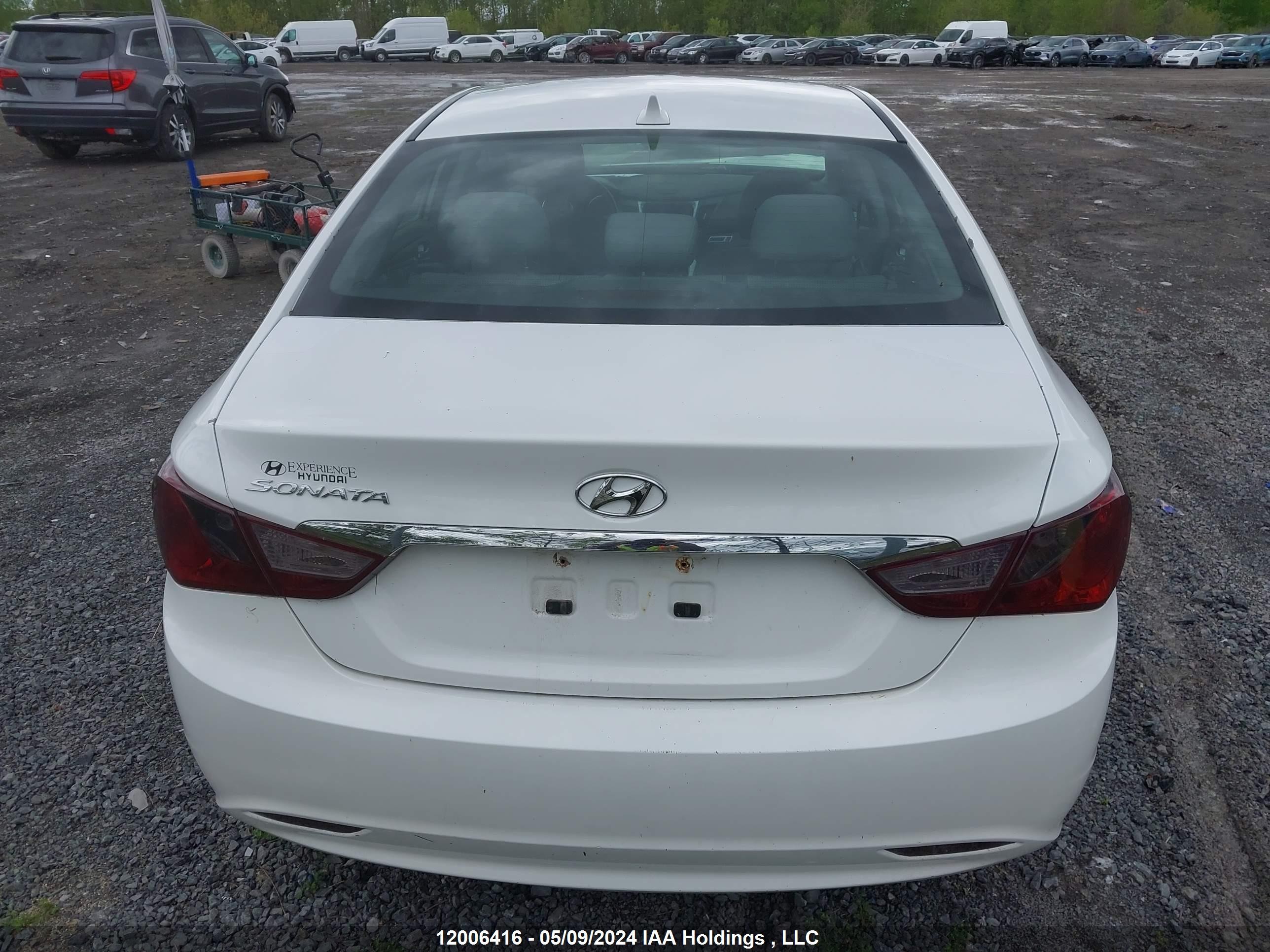 Photo 15 VIN: 5NPEB4AC8CH337751 - HYUNDAI SONATA 