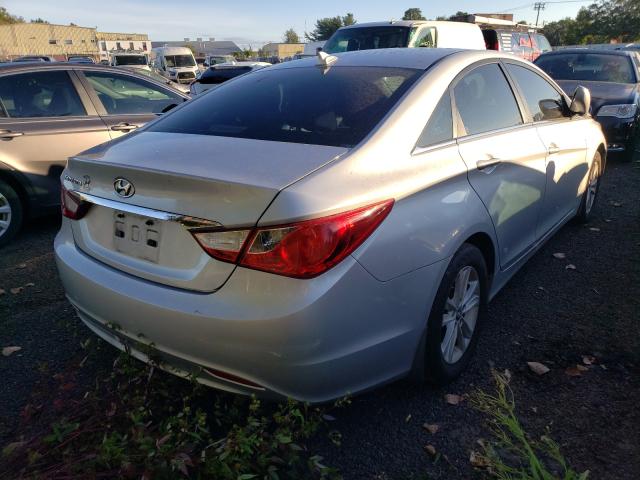 Photo 3 VIN: 5NPEB4AC8CH357661 - HYUNDAI SONATA GLS 