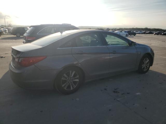 Photo 2 VIN: 5NPEB4AC8CH361256 - HYUNDAI SONATA GLS 