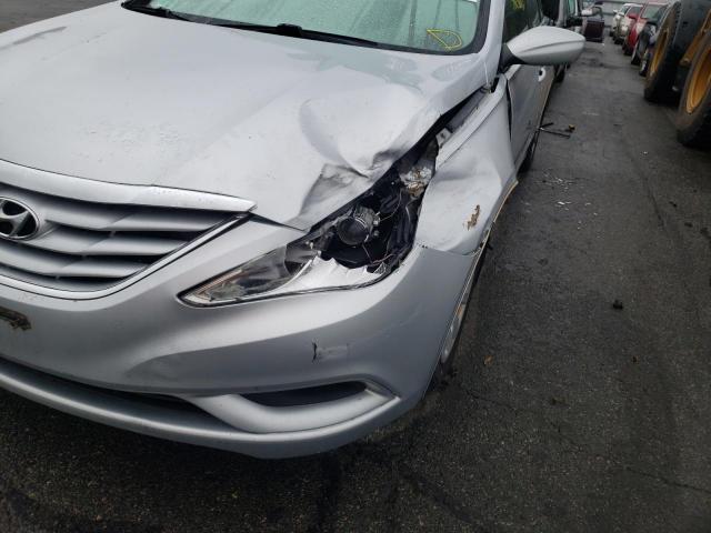 Photo 8 VIN: 5NPEB4AC8CH374959 - HYUNDAI SONATA GLS 