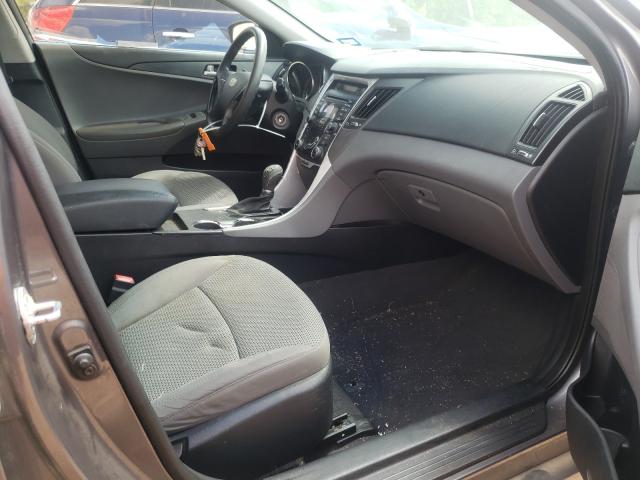 Photo 4 VIN: 5NPEB4AC8CH379577 - HYUNDAI SONATA GLS 