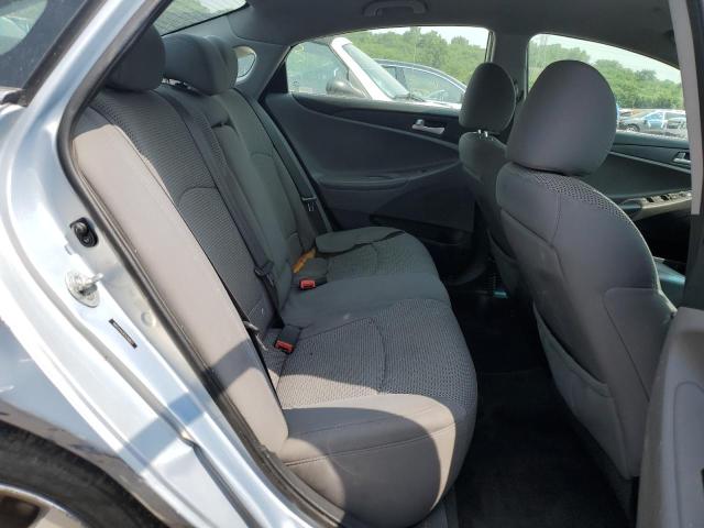 Photo 9 VIN: 5NPEB4AC8CH399621 - HYUNDAI SONATA GLS 