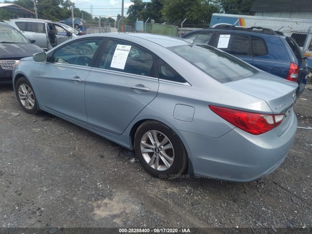 Photo 2 VIN: 5NPEB4AC8CH410018 - HYUNDAI SONATA 