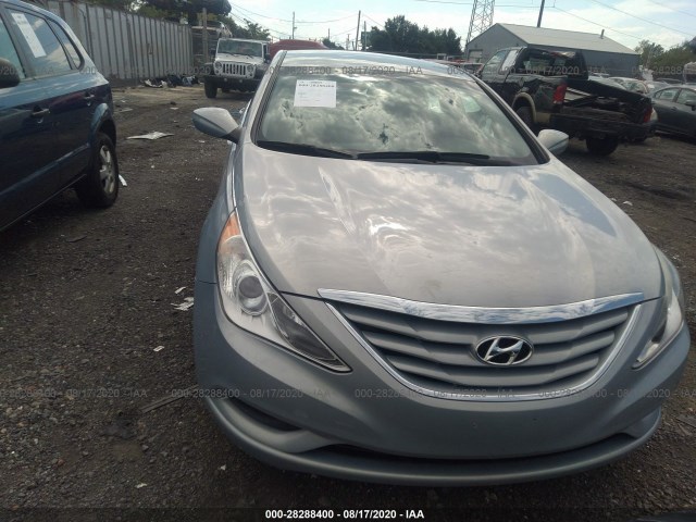 Photo 5 VIN: 5NPEB4AC8CH410018 - HYUNDAI SONATA 