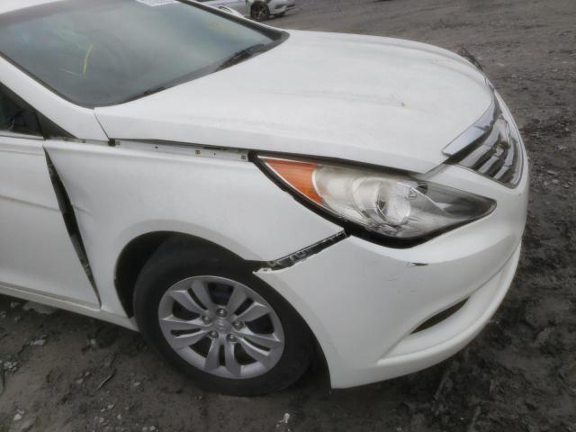 Photo 8 VIN: 5NPEB4AC8CH429085 - HYUNDAI SONATA GLS 