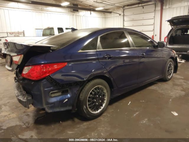 Photo 3 VIN: 5NPEB4AC8CH429247 - HYUNDAI SONATA 