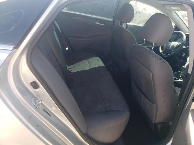 Photo 9 VIN: 5NPEB4AC8CH453130 - HYUNDAI SONATA GLS 