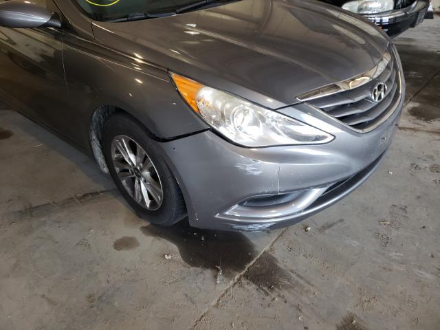 Photo 8 VIN: 5NPEB4AC8CH453337 - HYUNDAI SONATA GLS 