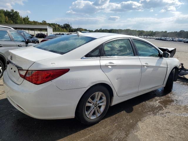 Photo 2 VIN: 5NPEB4AC8CH457923 - HYUNDAI SONATA GLS 