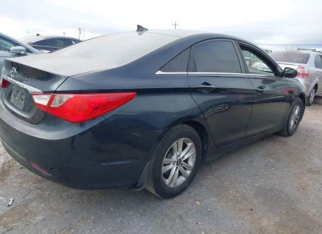 Photo 3 VIN: 5NPEB4AC8CH462491 - HYUNDAI SONATA 