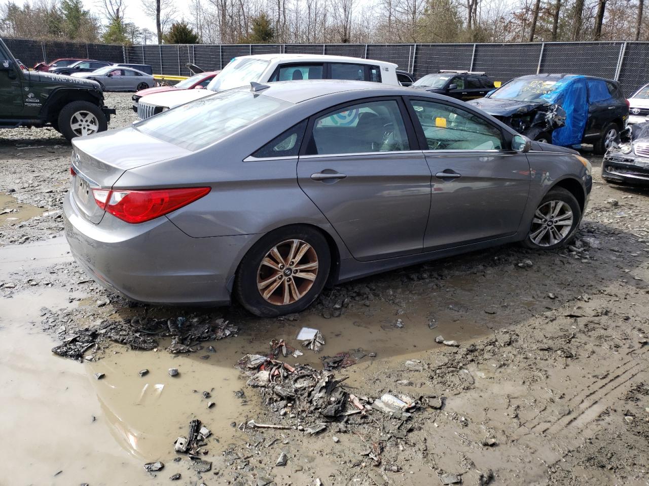 Photo 2 VIN: 5NPEB4AC8CH469327 - HYUNDAI SONATA 