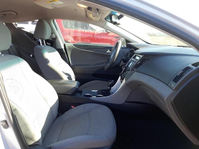 Photo 4 VIN: 5NPEB4AC8CH477041 - HYUNDAI SONATA GLS 