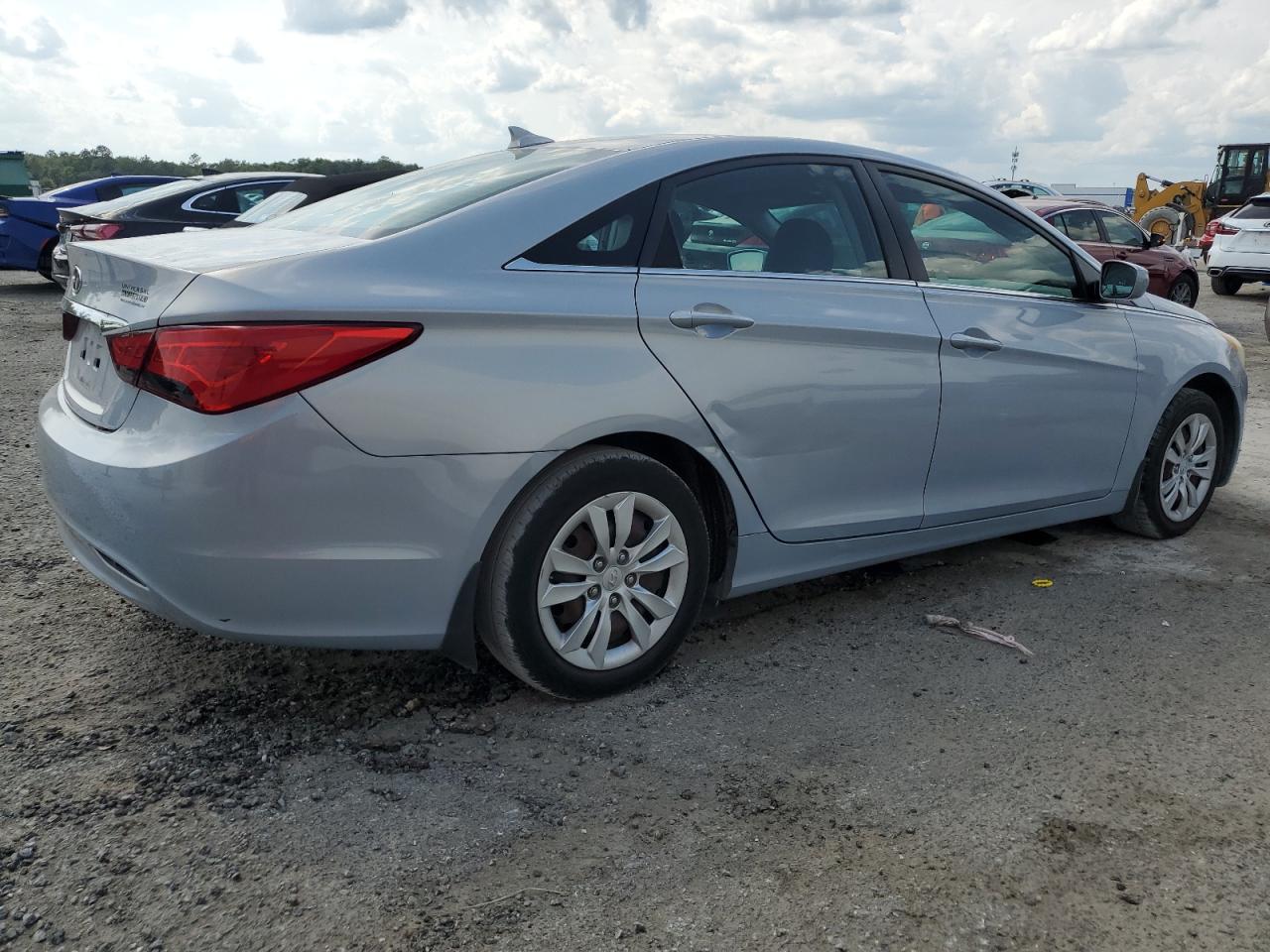 Photo 2 VIN: 5NPEB4AC8CH479355 - HYUNDAI SONATA 