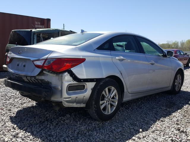 Photo 3 VIN: 5NPEB4AC8CH482434 - HYUNDAI SONATA GLS 