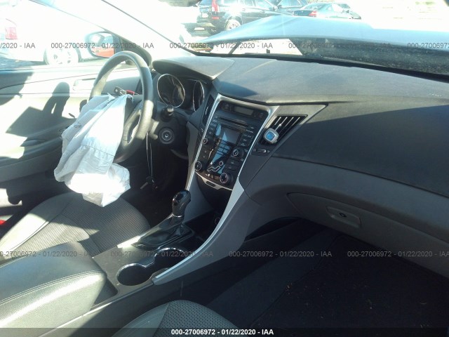 Photo 4 VIN: 5NPEB4AC8CH482840 - HYUNDAI SONATA 