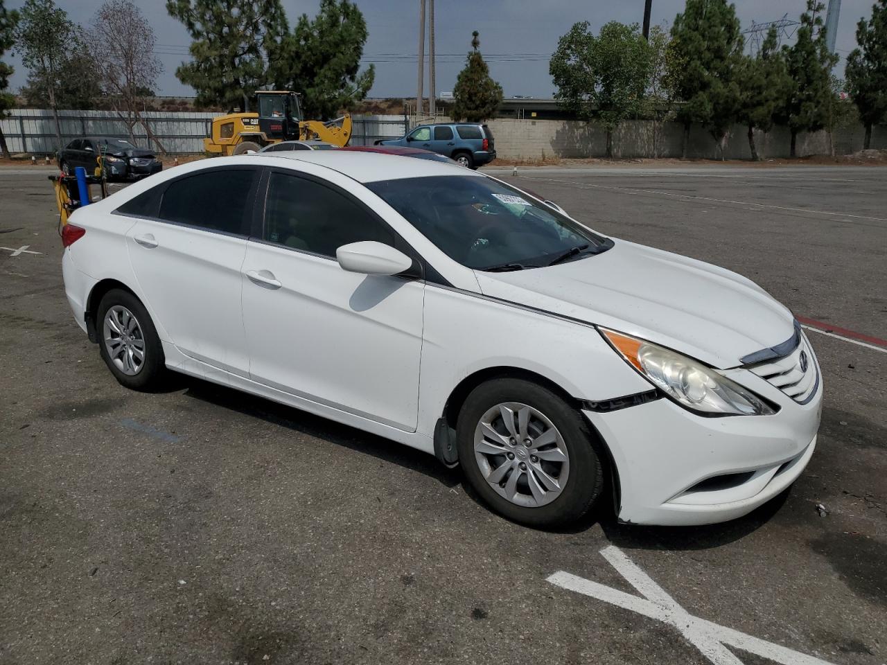 Photo 3 VIN: 5NPEB4AC8CH492638 - HYUNDAI SONATA 