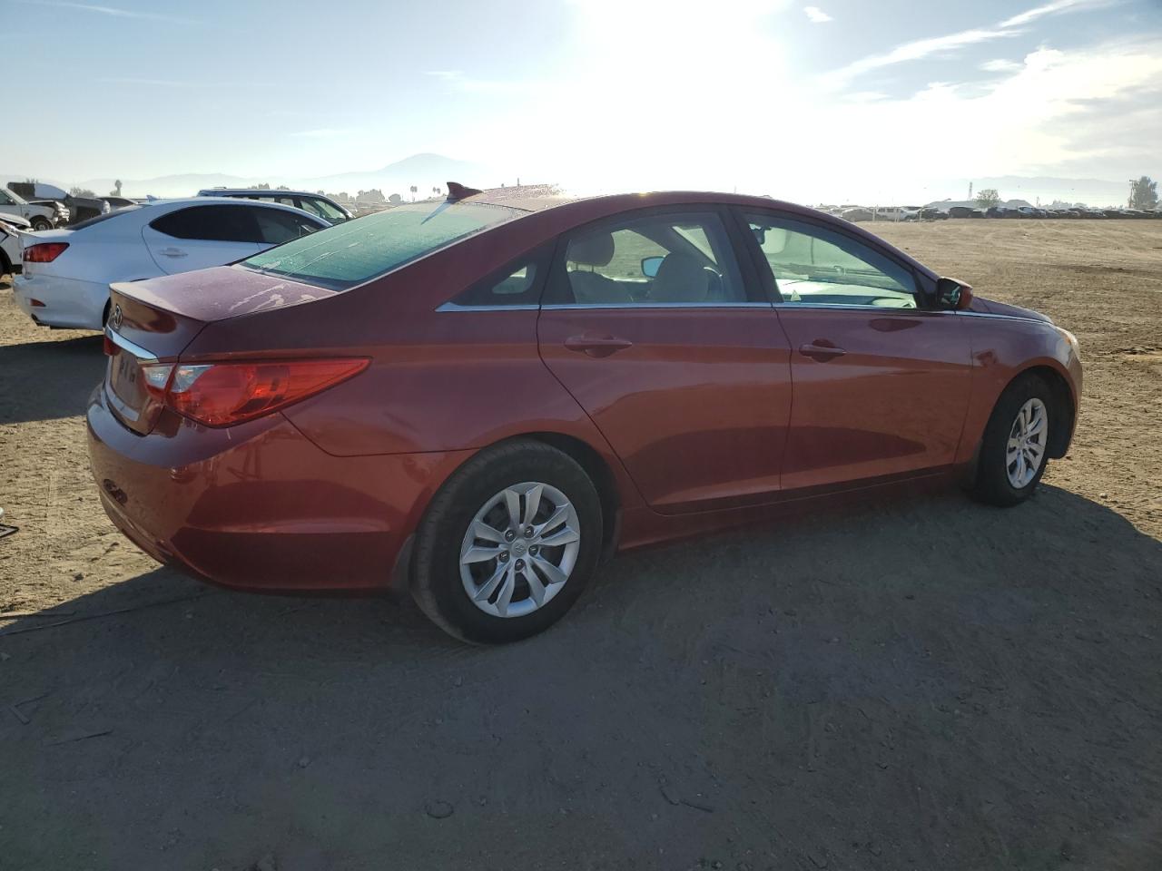 Photo 2 VIN: 5NPEB4AC8DH518186 - HYUNDAI SONATA 