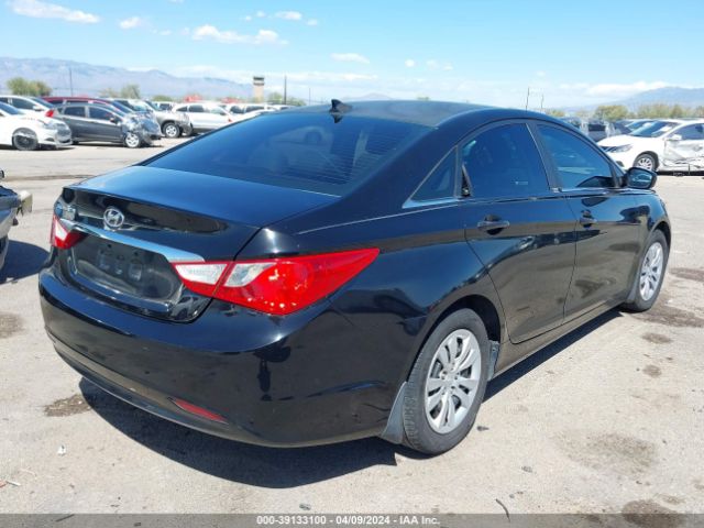 Photo 3 VIN: 5NPEB4AC8DH532265 - HYUNDAI SONATA 