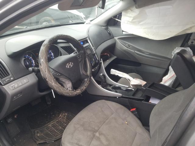 Photo 4 VIN: 5NPEB4AC8DH561300 - HYUNDAI SONATA GLS 