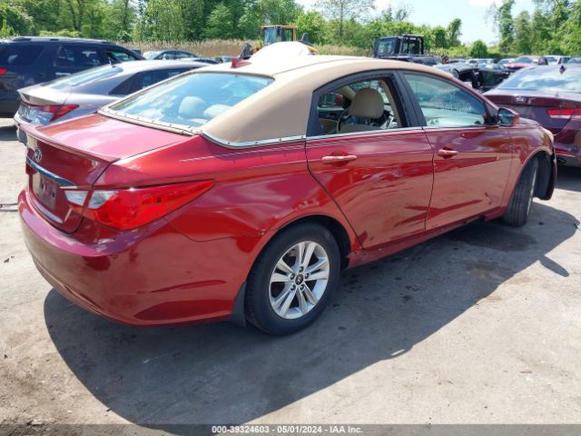 Photo 3 VIN: 5NPEB4AC8DH566559 - HYUNDAI SONATA 