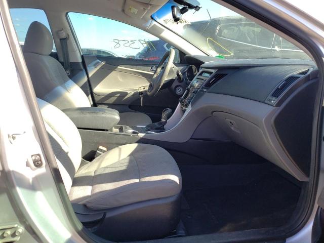 Photo 4 VIN: 5NPEB4AC8DH586584 - HYUNDAI SONATA GLS 