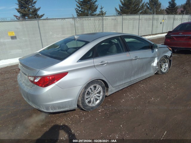 Photo 3 VIN: 5NPEB4AC8DH591851 - HYUNDAI SONATA 