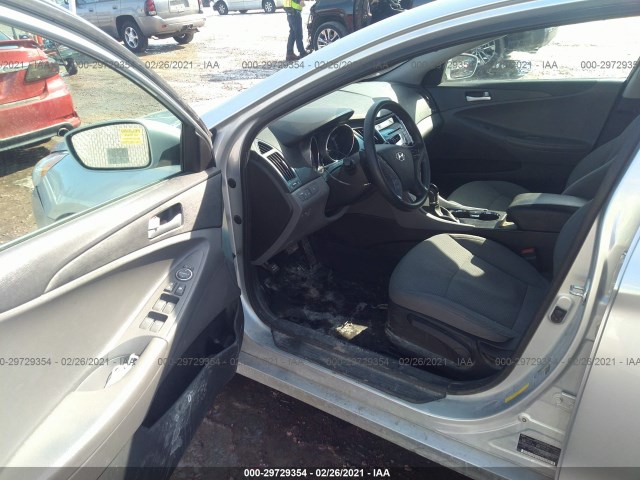 Photo 4 VIN: 5NPEB4AC8DH591851 - HYUNDAI SONATA 