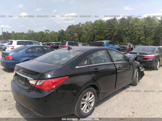 Photo 3 VIN: 5NPEB4AC8DH619065 - HYUNDAI SONATA 