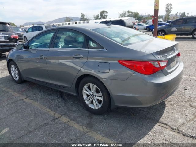 Photo 2 VIN: 5NPEB4AC8DH658190 - HYUNDAI SONATA 