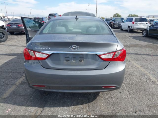 Photo 5 VIN: 5NPEB4AC8DH658190 - HYUNDAI SONATA 