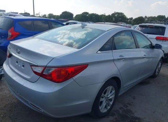 Photo 3 VIN: 5NPEB4AC8DH664670 - HYUNDAI SONATA 