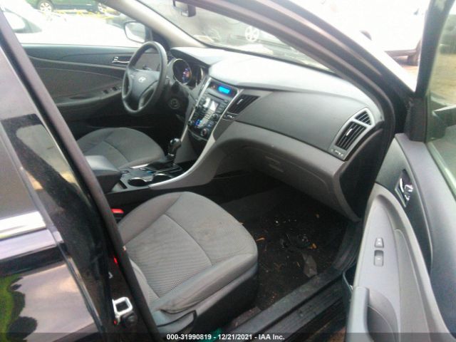 Photo 4 VIN: 5NPEB4AC8DH676771 - HYUNDAI SONATA 