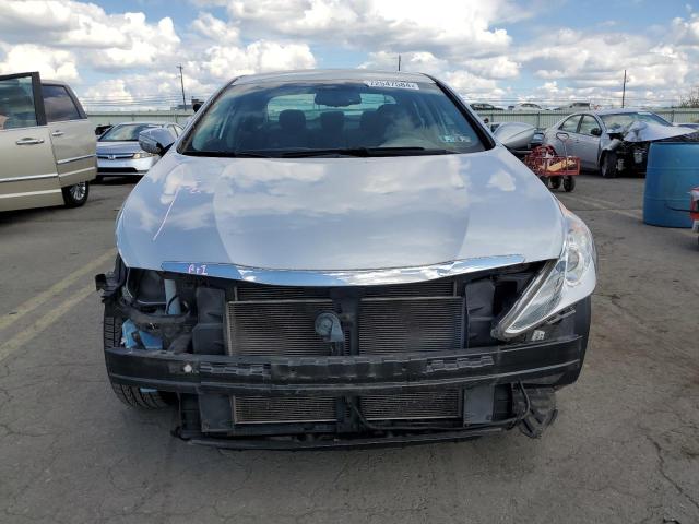 Photo 4 VIN: 5NPEB4AC8DH700020 - HYUNDAI SONATA GLS 