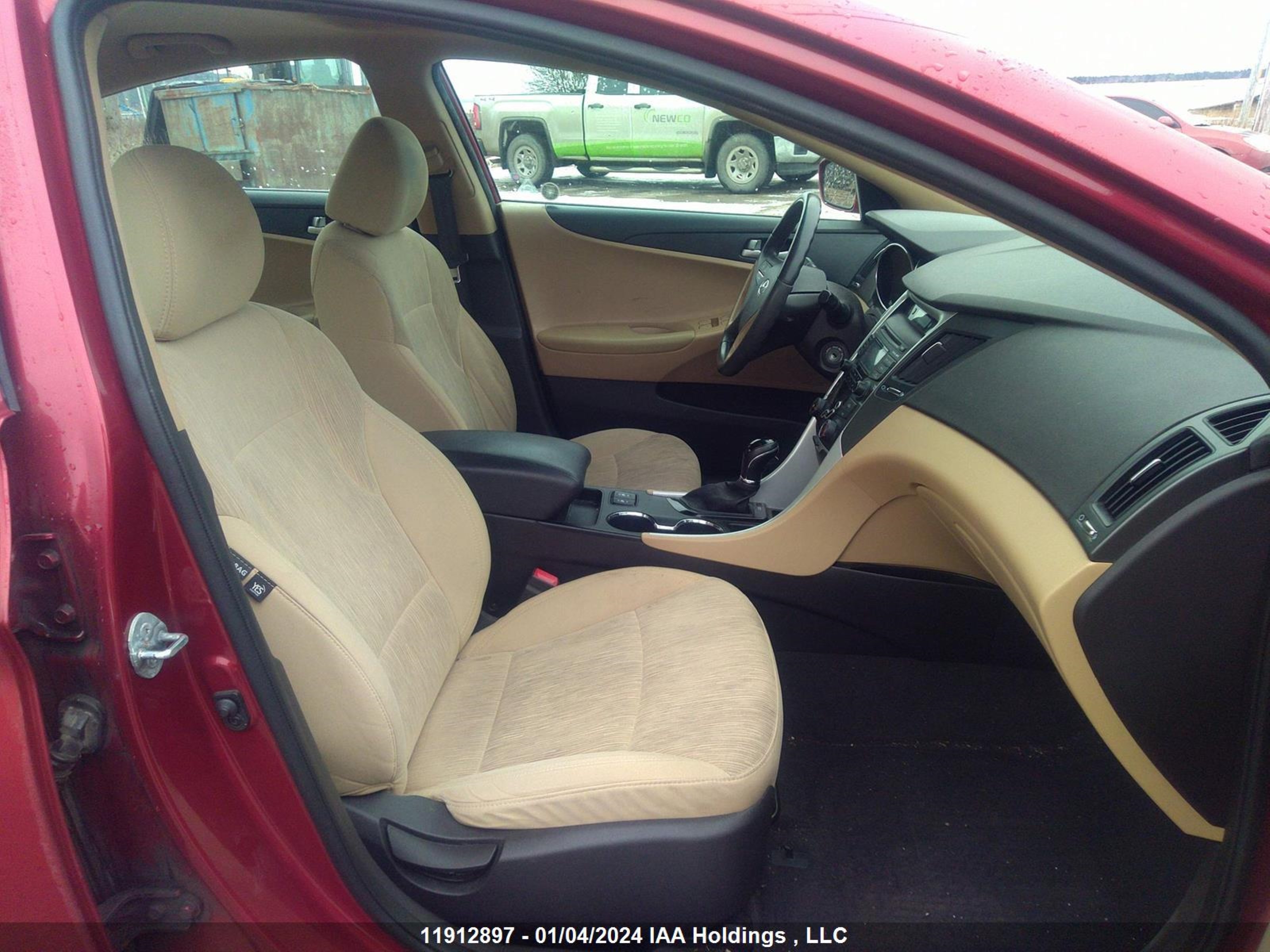 Photo 4 VIN: 5NPEB4AC8DH714788 - HYUNDAI SONATA 