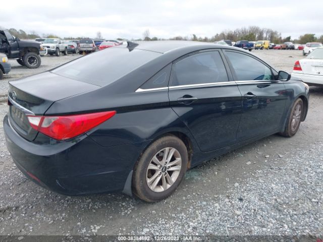 Photo 3 VIN: 5NPEB4AC8DH721028 - HYUNDAI SONATA 