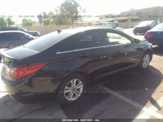 Photo 3 VIN: 5NPEB4AC8DH727881 - HYUNDAI SONATA 