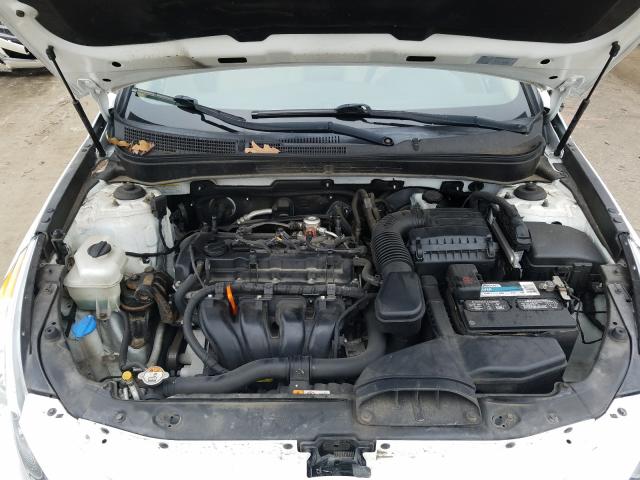 Photo 6 VIN: 5NPEB4AC8DH732367 - HYUNDAI SONATA GLS 