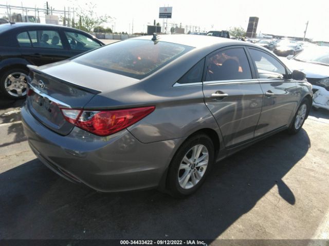 Photo 3 VIN: 5NPEB4AC8DH735382 - HYUNDAI SONATA 