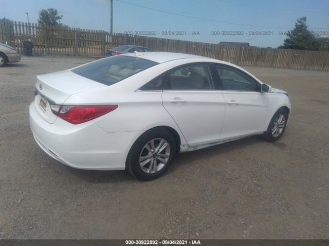 Photo 3 VIN: 5NPEB4AC8DH742087 - HYUNDAI SONATA 