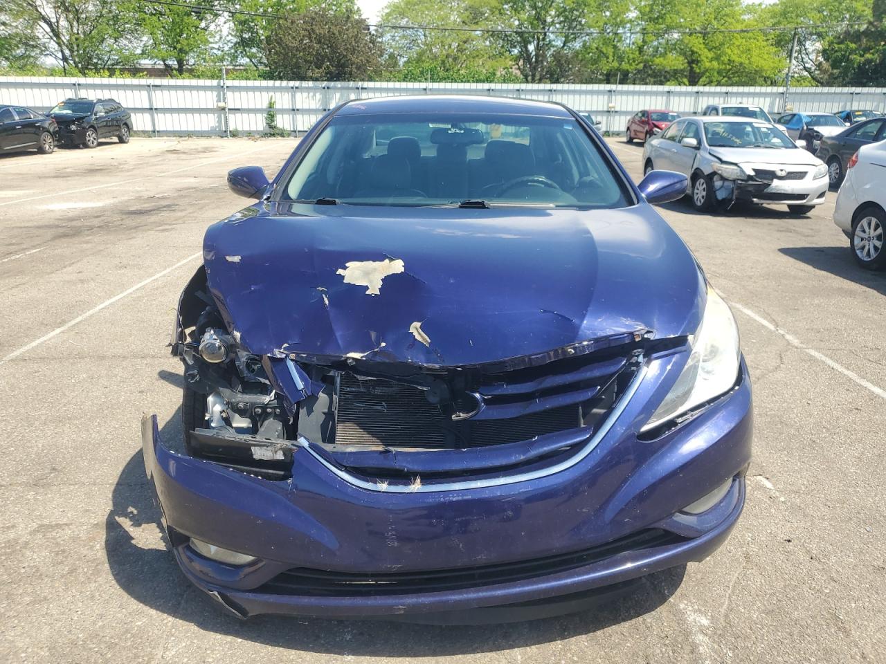 Photo 4 VIN: 5NPEB4AC8DH761108 - HYUNDAI SONATA 