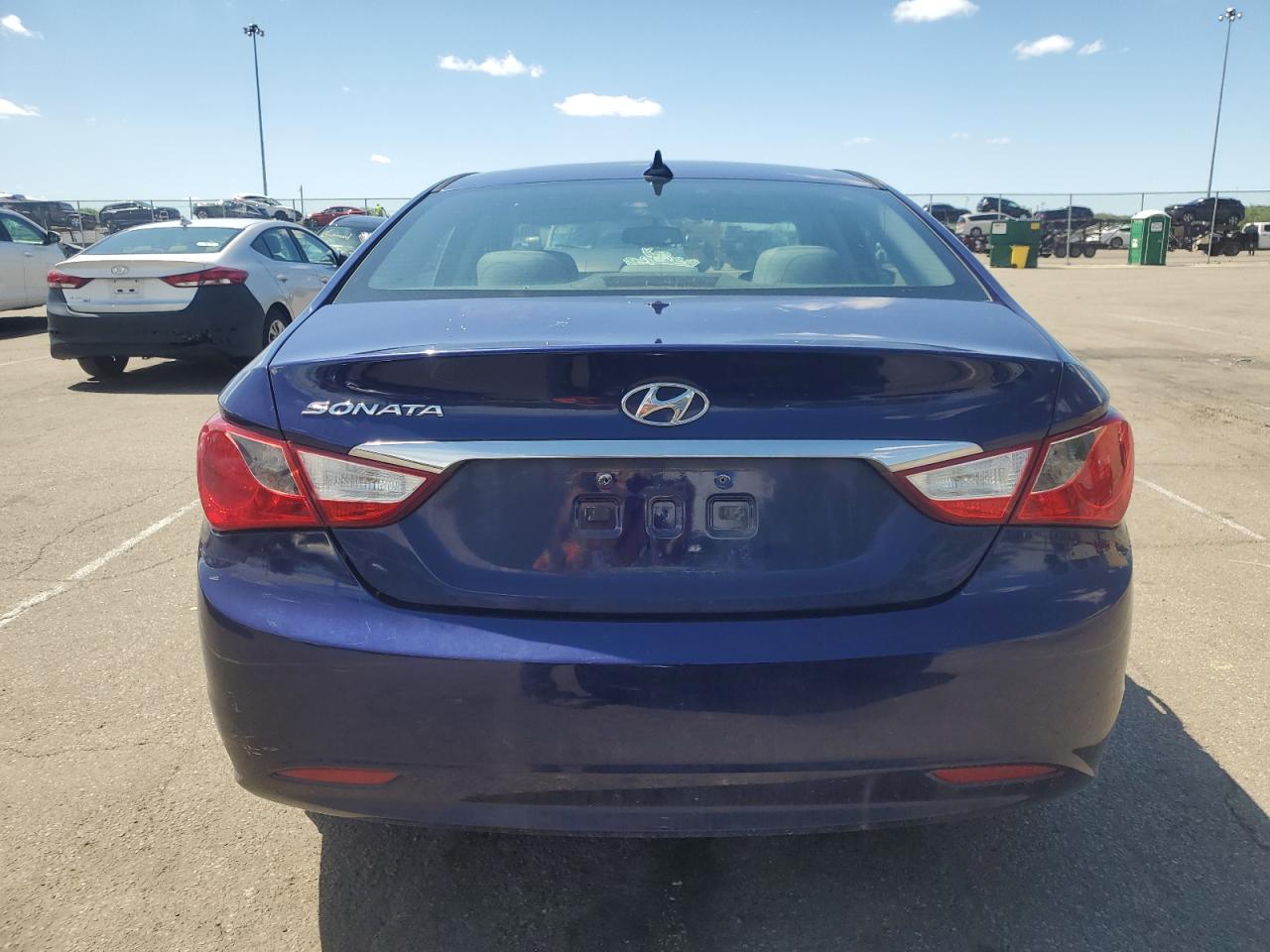 Photo 5 VIN: 5NPEB4AC8DH761108 - HYUNDAI SONATA 