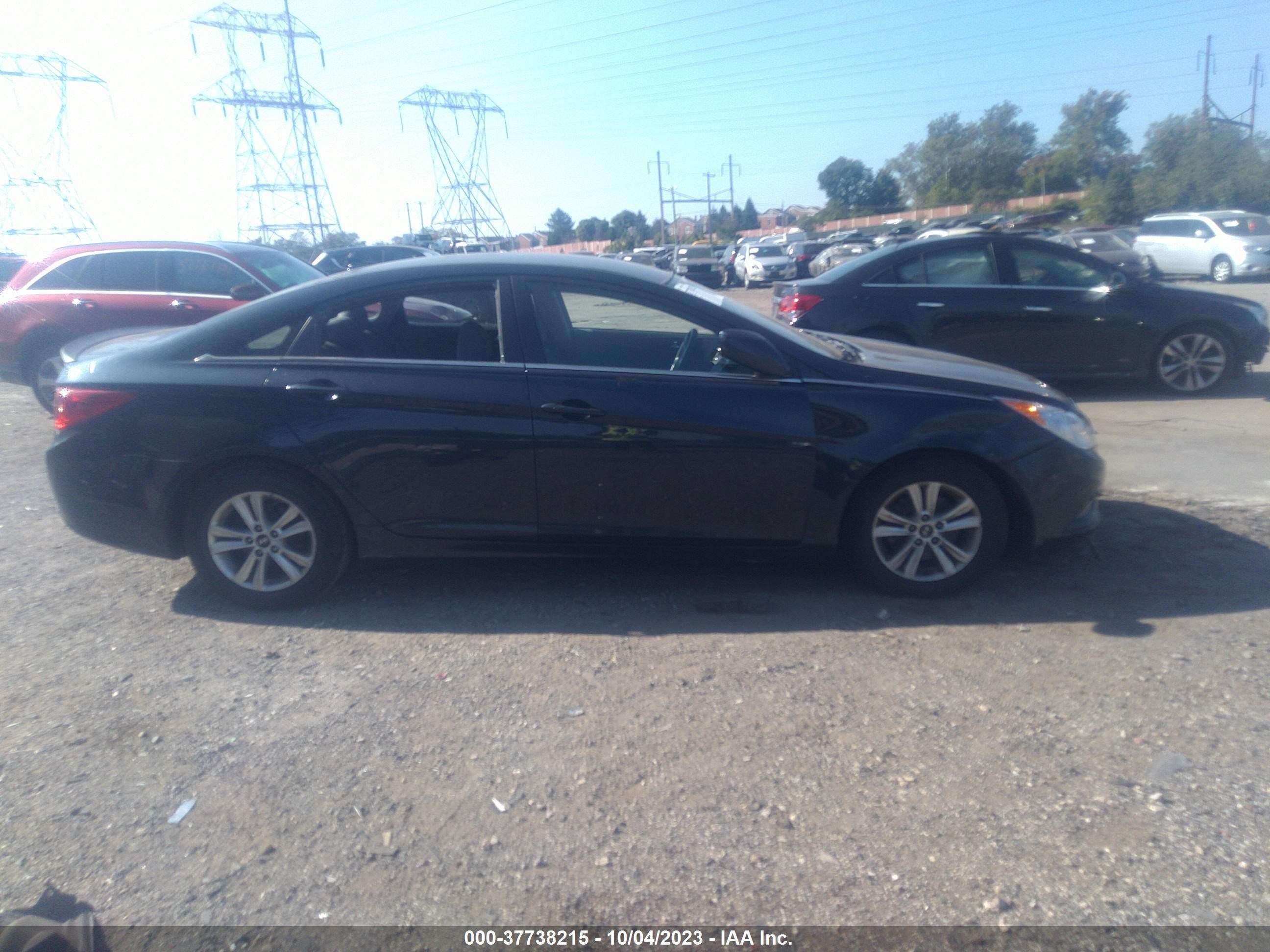 Photo 12 VIN: 5NPEB4AC8DH764526 - HYUNDAI SONATA 