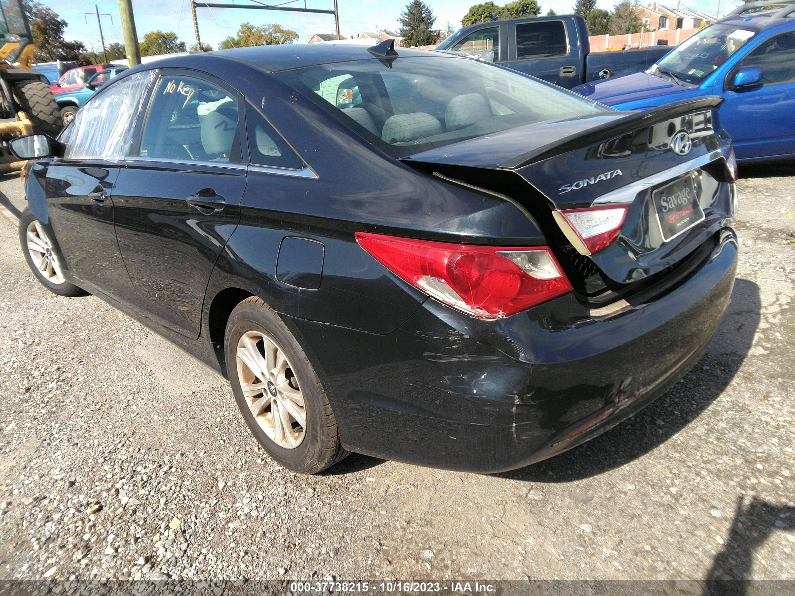 Photo 2 VIN: 5NPEB4AC8DH764526 - HYUNDAI SONATA 