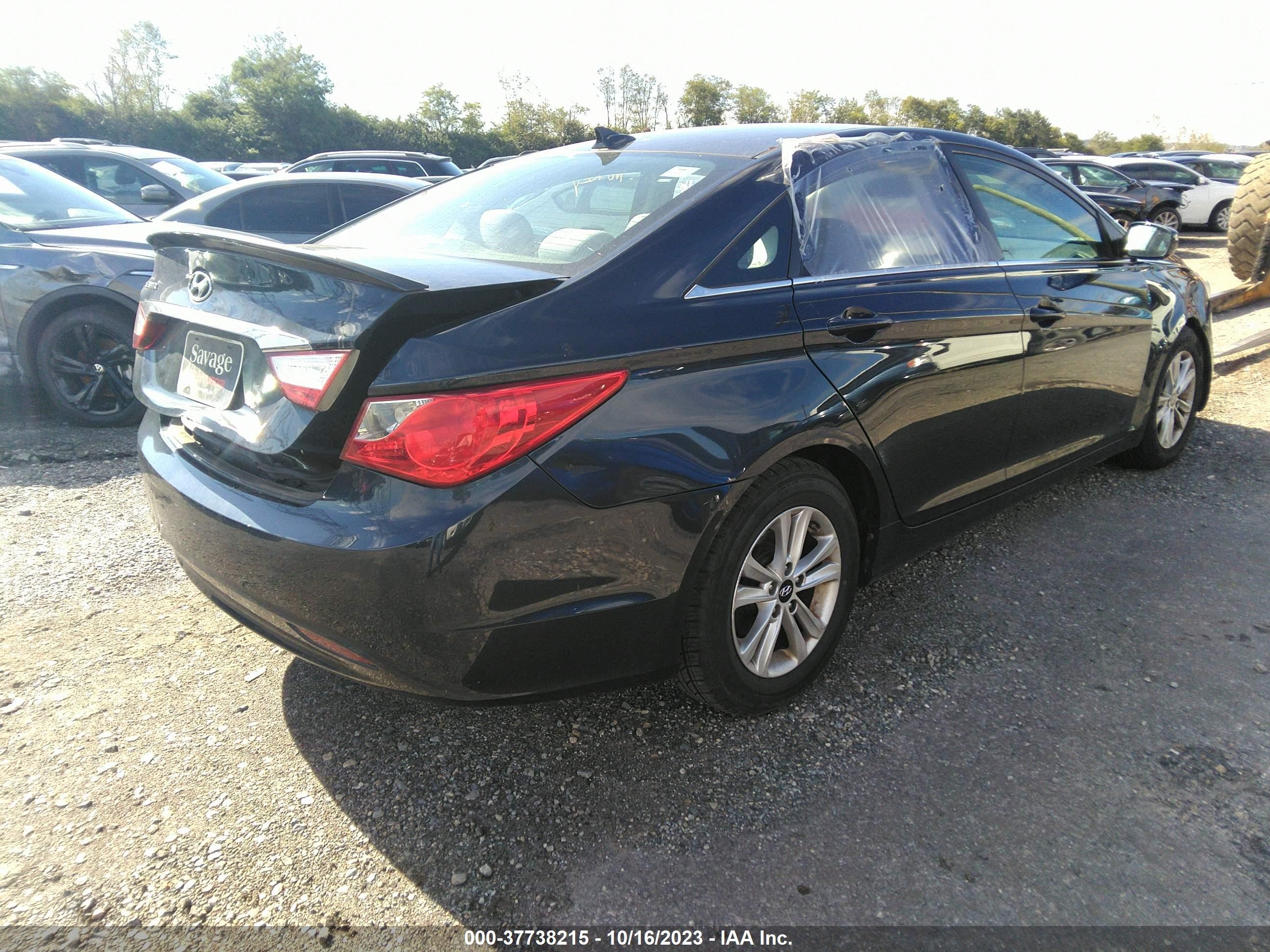 Photo 3 VIN: 5NPEB4AC8DH764526 - HYUNDAI SONATA 