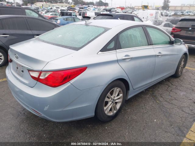 Photo 3 VIN: 5NPEB4AC8DH765000 - HYUNDAI SONATA 