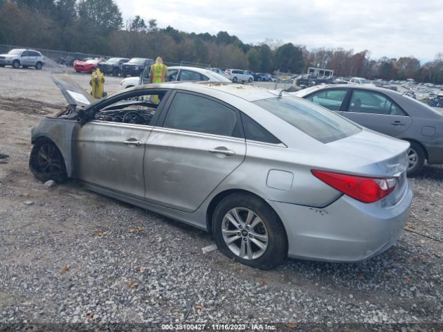 Photo 2 VIN: 5NPEB4AC8DH765868 - HYUNDAI SONATA 